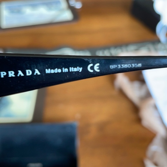 Prada prescription glasses - Picture 3 of 6